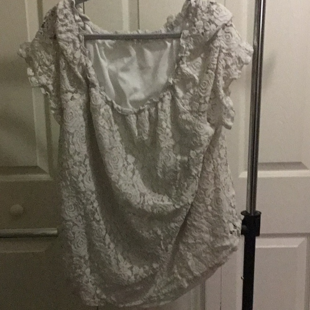 Elegant White Lace Women's Top